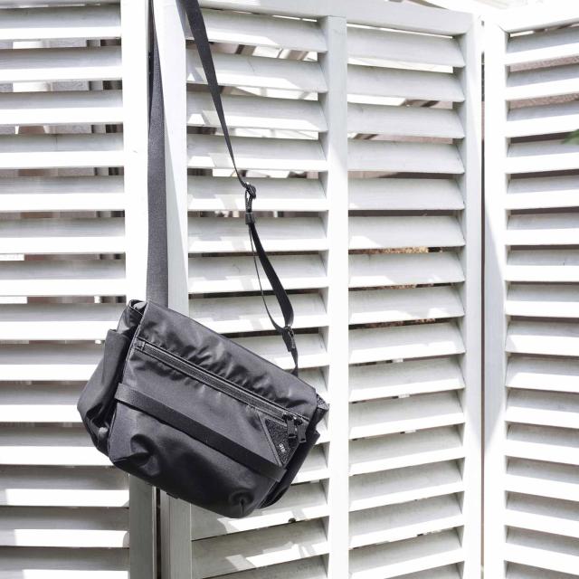 CIE シー ショルダーバッグ メンズ レディース 斜め掛け 小さめ 撥水