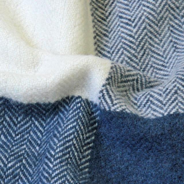 AVOCA アヴォカ ヘルファイア ストール マフラー ブランケット ひざ掛け レディース チェック柄 大判 厚手 ウール HELLFIRE 母の日の通販は