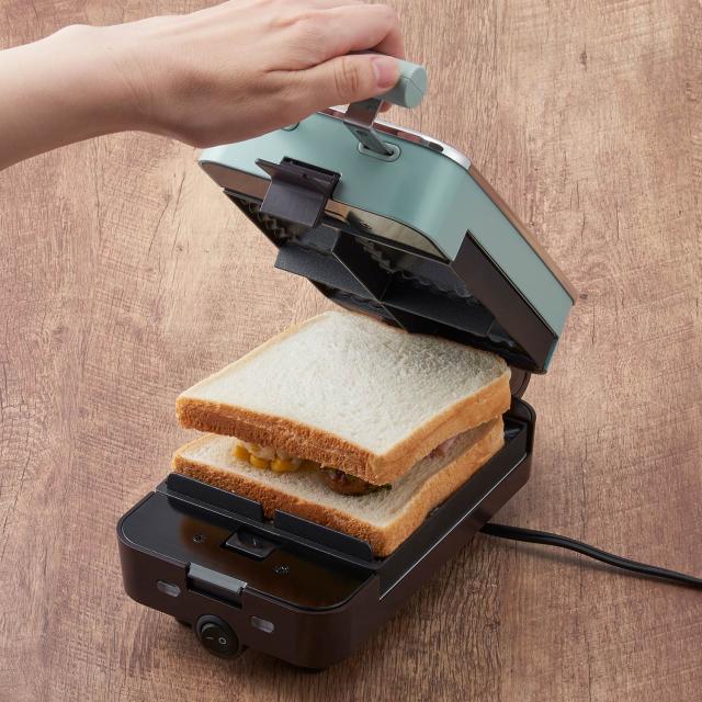 特典付き Toffy トフィー ホットサンドメーカー 電気 ミニ 食パン 耳まで焼ける 4分割 クォーター ホワイト ブルー ピンク 白 K-HS6_10