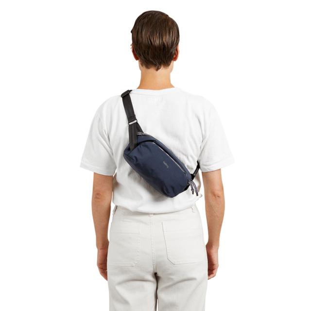 ベルロイ Bellroy バッグ クロスボディバッグ ベンチャー レディ スリング 2.5L メンズ レディース 軽量 耐水 斜め掛け ネイビー