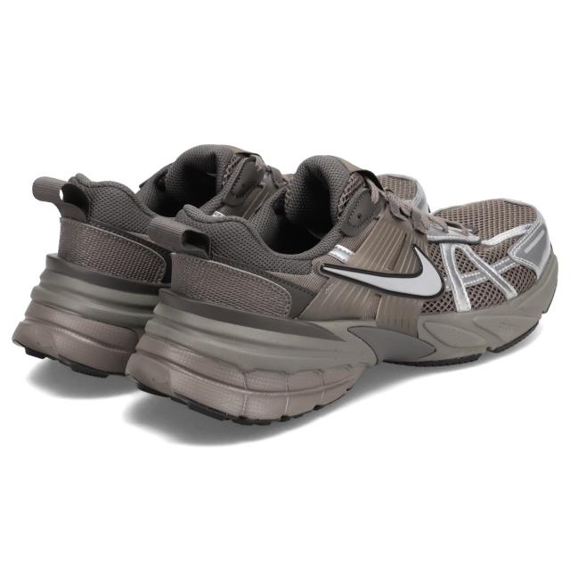 NIKE ナイキ スニーカー メンズ レディース V2K RUN ブラウン HQ1678-200_2