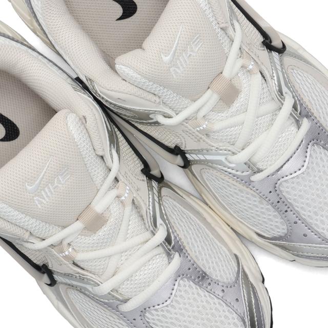 ナイキ NIKE ウィメンズ V5 ランナー スニーカー メンズ レディース WMNS V5 RNR ホワイト 白 HQ7901-104