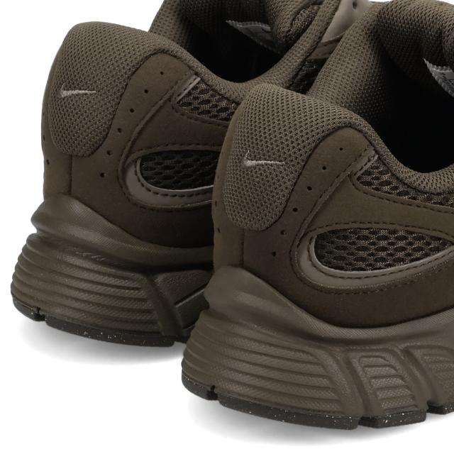 ナイキ NIKE スニーカー メンズ レディース V5 RNR ブラウン II6292-200