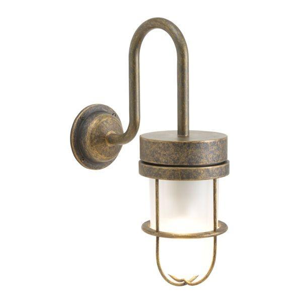 中国・景徳鎮様式の大型花瓶（山水図）です