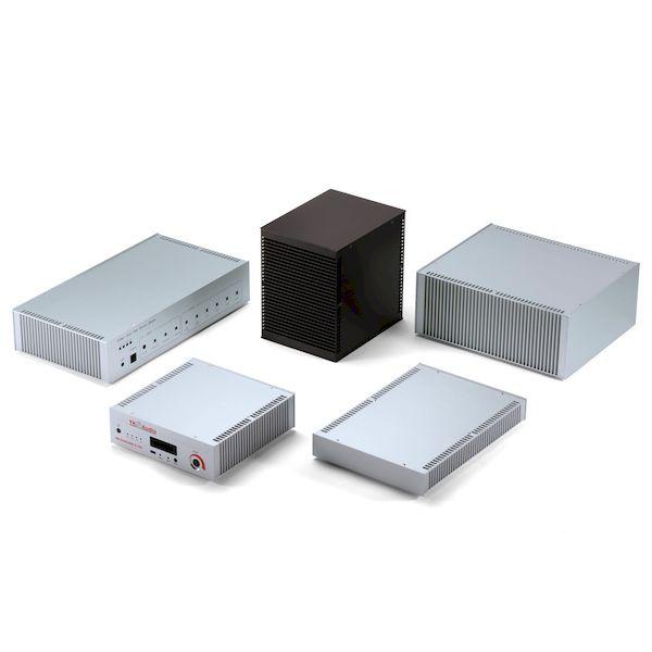 タカチ電機工業 HY44-28-33BB 直送 代引不可 縦型ヒートシンク式アルミサッシケース HY442833BB