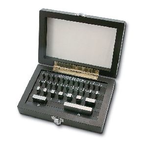 新潟精機 GBS1-103 ブロックゲージセット １級相当品 １０３個組 GBS1103 SKの通販は