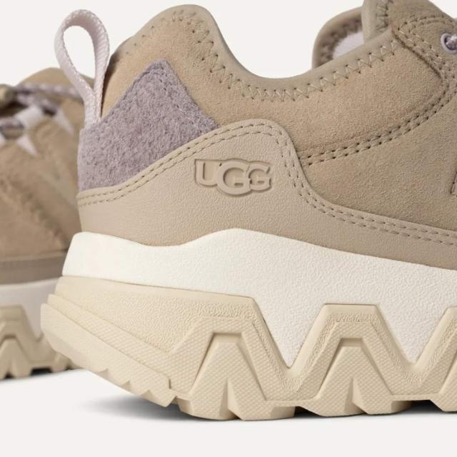 UGG(アグ)レディース キャップ トレイル ロー スニーカー シューズ 厚底 スエード ロゴ 防水 耐水性 カジュアル 靴 W CapTrail Low 1161830