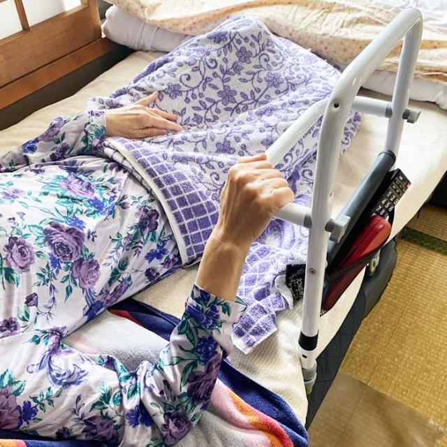 即納 沖縄・離島配送不可 つかまるくん ベッド用手すり ベッドサイド つかまり 起き上がり 手すり ベッドガード SunRuck SR-BH010R