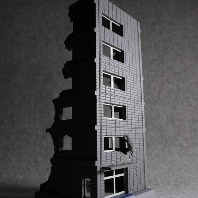 Nゲージ DCM02 破壊されたビルA 鉄道模型 ジオラマ ストラクチャー