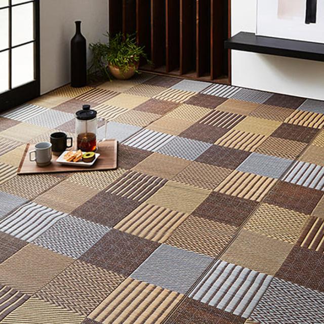 北海道・沖縄・離島配送不可 代引不可 い草 花ござ ござ ラグ カーペット マット 純国産 約261×352cm 江戸間6畳 DX京刺子 裏:不織布 パッチワーク風 春夏用 日本製 IKEHIKO DXKS261352の通販は