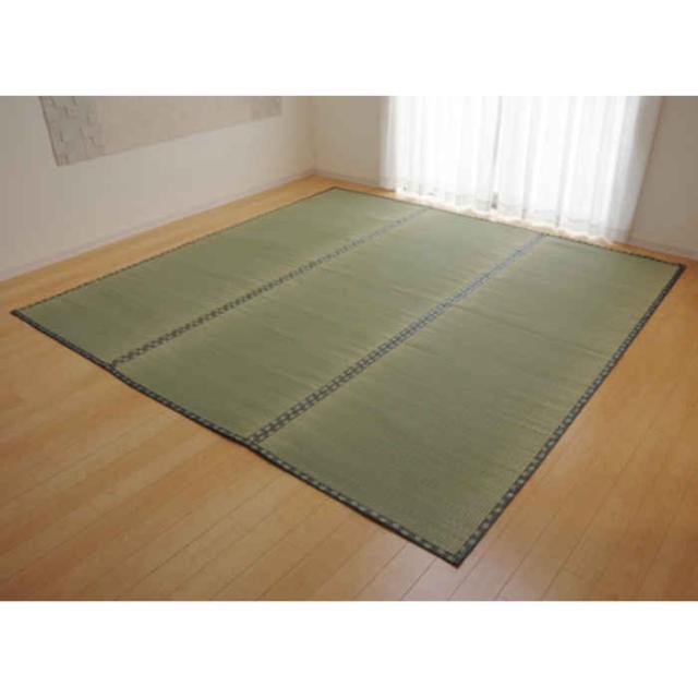 代引不可 い草 上敷き引っ敷き ござ 本間4.5畳 約286×286糎 九州産い草当てはめる 畳の日焼や汚れた状態押しとどめるに 空気の状態斎戒もく浴 調湿 消臭 抗菌防臭 両面 パウダーコンパクト納める 双目織 松 純国産 日本製 IKEHIKO 1113384