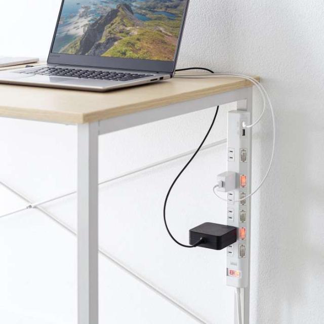 即納 代引不可 節電タップ 差込口形状2P 6個口 3m ホワイト コンセント 電源タップ AC雷ガード 個別スイッチ スイングプラグ サンワサプライ TAP-B108UC-3Wの通販は