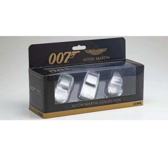 送料無料　CORGI コーギー　ジェームズボンド COLLECTION 007 LOTUS ESPRIT & JAWS FIGURE SET ロータスエスプリ　ミニカー CORGI ジェームス・ボンド アストンマーチン コレクション 3台セット