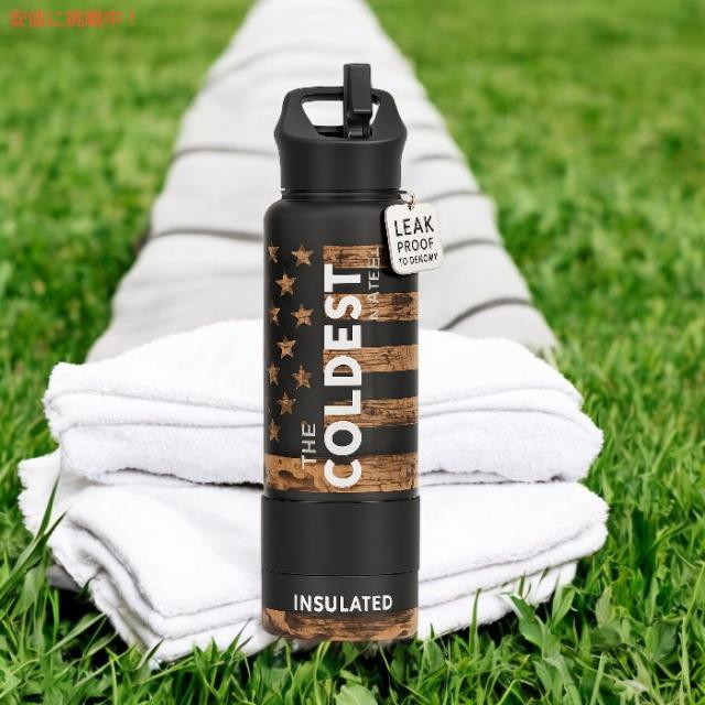 The Coldest Water 真空断熱ウォーターボトル ストロー付きキャップ 保冷保温 ステンレス製 カモフラージュフラッグ 40oz (1.18L) Insulated Bottle w/ Straw Lid_3
