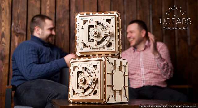 Ugears ユーギアーズ 3Dパズル 金庫 自分で組み立てて動く木のおもちゃ