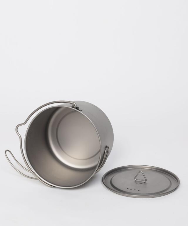 《 チタンハンギングポット 1600ml/ シングルウォール　》【S’more /Titanium Hanging Pot 1600ml】 キャンプ ポット チタン クッカー 調理器具 チタンマグ 1600 蓋 蓋つき 湯切り シングル アウトドア チタン食器 直火 折り畳みハンドル [シングルウォール]