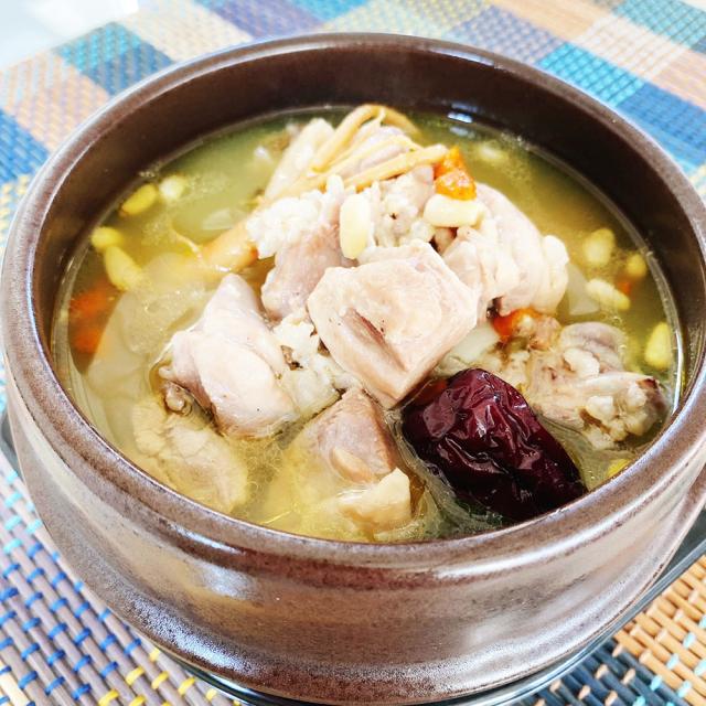 送料無料 甲州地どり参鶏湯ミールキット / 漢方 薬膳 高麗人参 山梨県 お取り寄せ 通販 お土産 お祝い プレゼント ギフト バレンタイン おすすめの通販は 5,730円