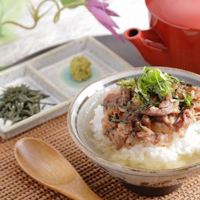 送料無料 滋賀 牛肉商「徳志満」 近江牛ひつまぶし 50g×4 / 水産加工品 お取り寄せ 通販 お土産 お祝い プレゼント ギフト おすすめ