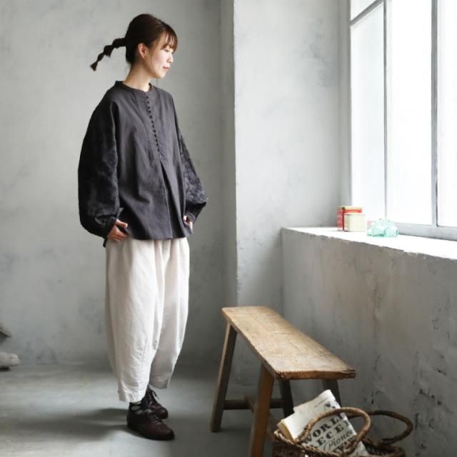 ついに再入荷！】 はちみつ堂 味わい刺繍ブラウス レディース プル