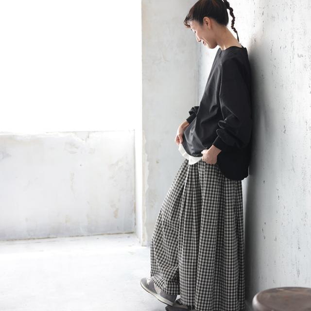 ツバメガレージ Tシャツ以上ブラウス未満な、長袖プルオーバー