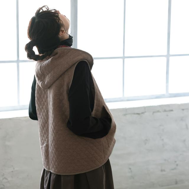 ブリードの森 アフタヌーンキルトのベスト レディース ジレ ノースリーブ フード付き キルティング 中綿 トップス_4