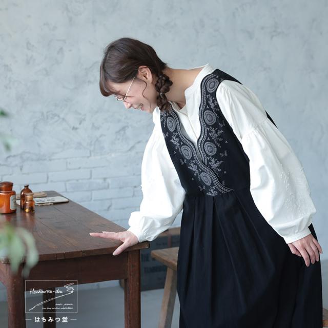 はちみつ堂 たっぷり刺繍のワンピース レディース ジャンパースカート