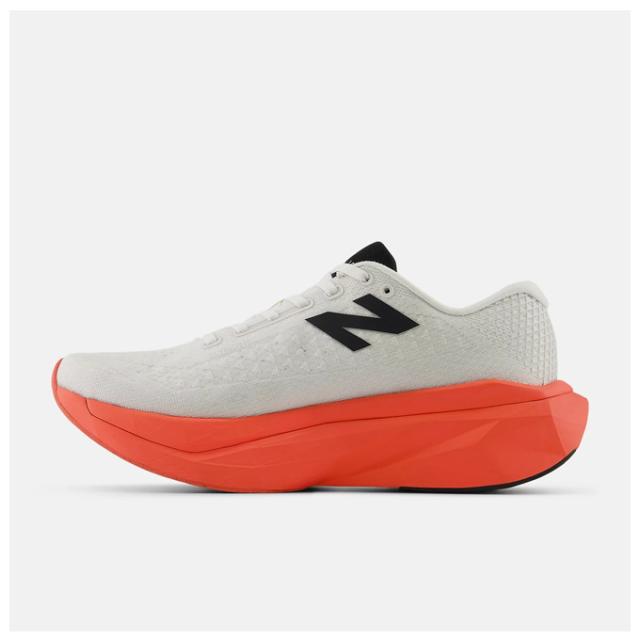 New Balance（ニューバランス）FuelCell SuperComp Trainer v3