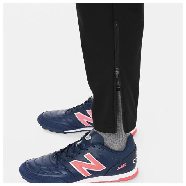 New Balance（ニューバランス）Black Out ストレッチボンディング