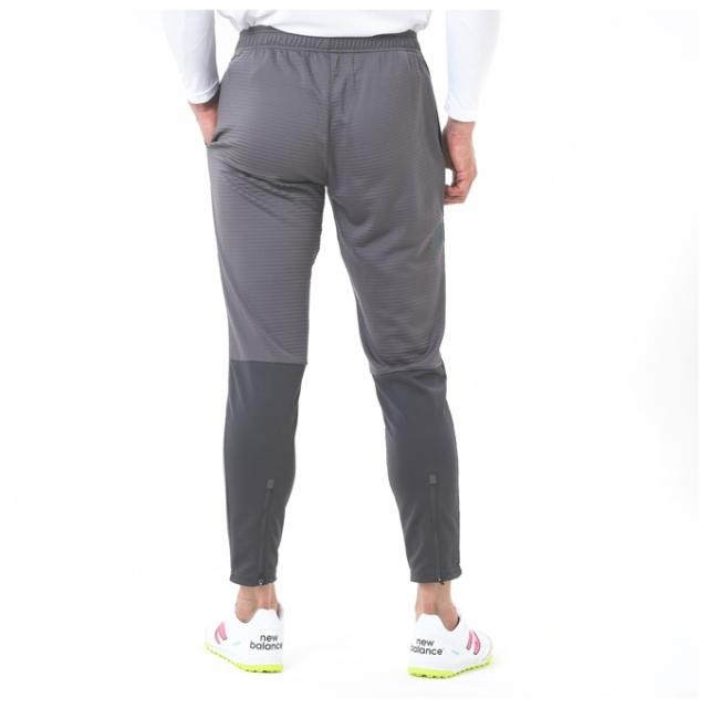 New Balance（ニューバランス）Black Out Collection 裏微起毛ジャージ