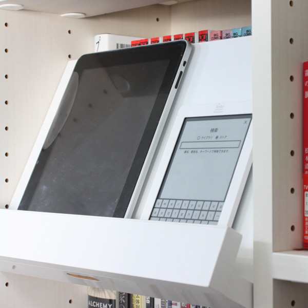 開梱設置料込み Ipadやkindleもディスプレイ 電子書籍対応本棚ibookshelf 蜘蛛の糸 電子書籍 タブレット端末 Ipad Ipad Miniの通販はau Pay マーケット 収納家具のイー ユニット