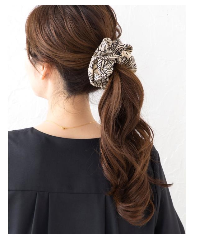 シュシュ ヘアゴム 軽い ボリューム ヘアアクセサリー マルチ柄