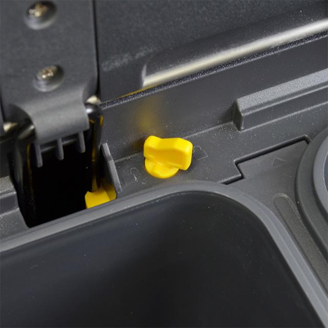 bcl ステンレスダストボックス 56L 388228(ゴミ箱 おしゃれ スリム ステンレス ふた付き ペダル式 シンプル 袋 見えない 静音 大きめ 大容量 分別 空き缶 ペットボトル ロック付き インナーボックス付き シルバー お手入れ 簡単)【T】 1-2W_6