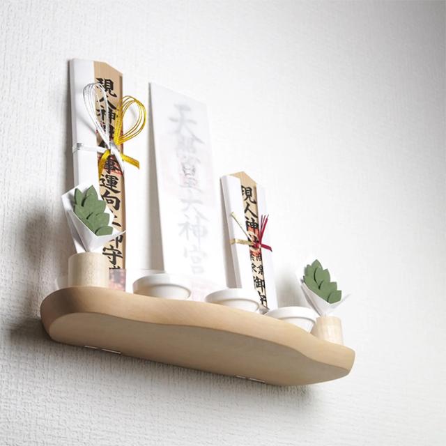 神棚 NAGI 九枚葉サカキセット グリーン(神棚 壁掛け おしゃれ モダン神棚 榊 セット 神具セット お札立て 神札立て 木製 無垢材 メイプル 日本製 神棚セット 賃貸 穴あけ不要 石膏ボード ピン 穴開けない) 1-2W