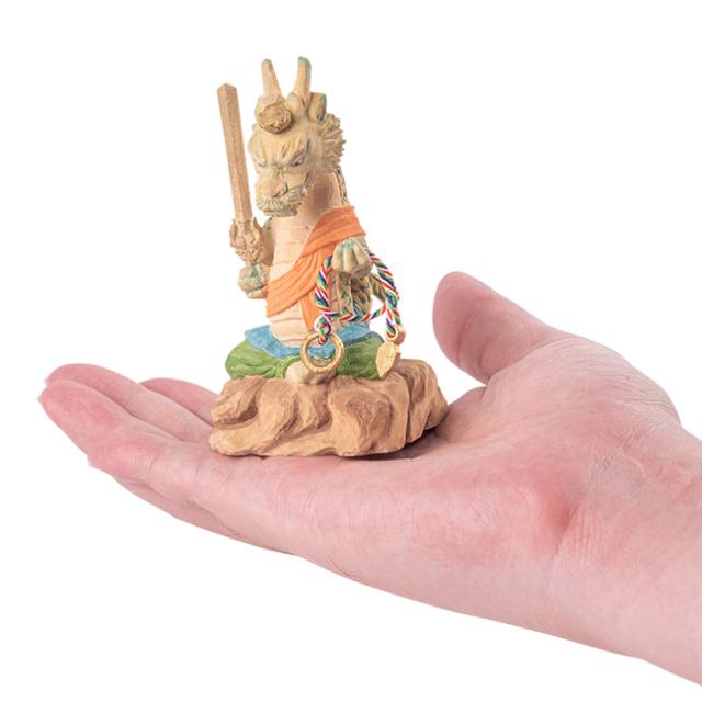 三毳不動尊御祈祷 厄除 辰不動尊 小(辰年 辰 守り本尊 不動明王 置き物 木彫り 彫刻 桧 ひのき 木彫 不動尊 仏像 置物)の通販は