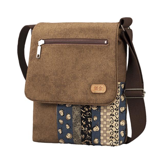 日本製 酒倉染帆布×時代小紋柄 かぶせショルダー(ショルダーバッグ メンズ レディース 斜めがけ 大人 軽量 斜めがけバッグ 小さめ メンズバッグ 50代 縦型 上品 斜め掛け 肩掛けバッグ 肩掛けカバン) 1-2W