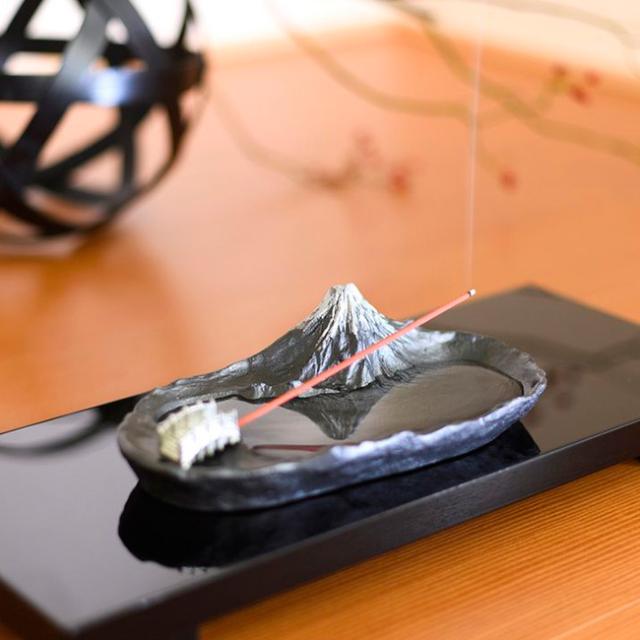 さかさ富士 香立て(海外 外国の方へのお土産にも人気の富士山グッズ お香グッズ リラックス用品)の通販は 4,963円