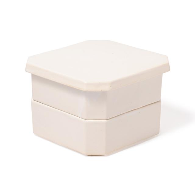 studio m’ スタジオエム 隅切二段重(お正月 おせち お節 おもてなし 陶器 磁器 重箱 お重 2段 保存容器 副菜 常備菜 作り置き 保存 容器 食器 深皿 食卓 和モダン おしゃれ 和食 おせち料理 お祝い 正月)【F】 1-2W_1
