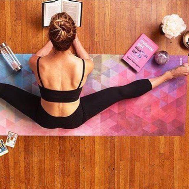 YogaDesignLab ヨガデザインラボ コンボマット 1.5mm(薄い ヨガマット おしゃれ インテリア かわいい 持ち運び ピラティス マット ピラティスマット ホットヨガ ホットヨガマット タオル ストラップ付き 高級 プレゼント ギフト)