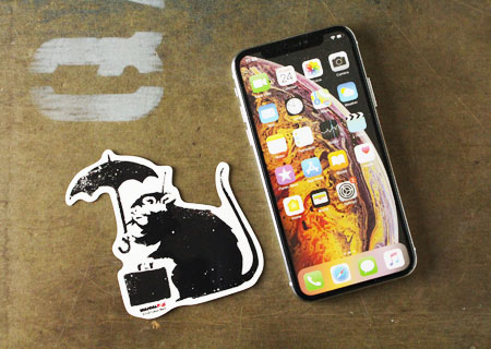 バンクシー ステッカー シール パソコン ウォールステッカー おしゃれ かっこいい スーツケース インテリア アウトドア キャンプ 車 Branの通販はau Pay マーケット アメリカン雑貨ジャンクヤード