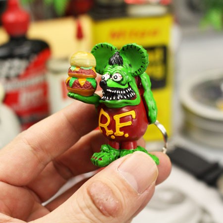 ラットフィンク キーホルダー フィギュア キーリング おしゃれ 鍵 車 バイク RAT FINK アメリカ アメリカン雑貨 ハンバーガー｜au PAY  マーケット