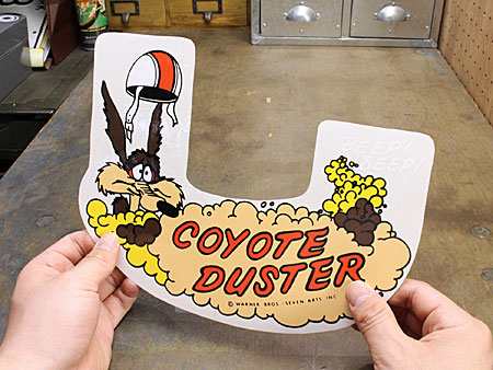 ワイリー・コヨーテ ステッカー ルーニー・テューンズ 車 アメリカン キャラクター バイク ヘルメット COYOTE  DUSTER＿SC-DD0056-MONの通販はau PAY マーケット - アメリカン雑貨ジャンクヤード | au PAY マーケット－通販サイト