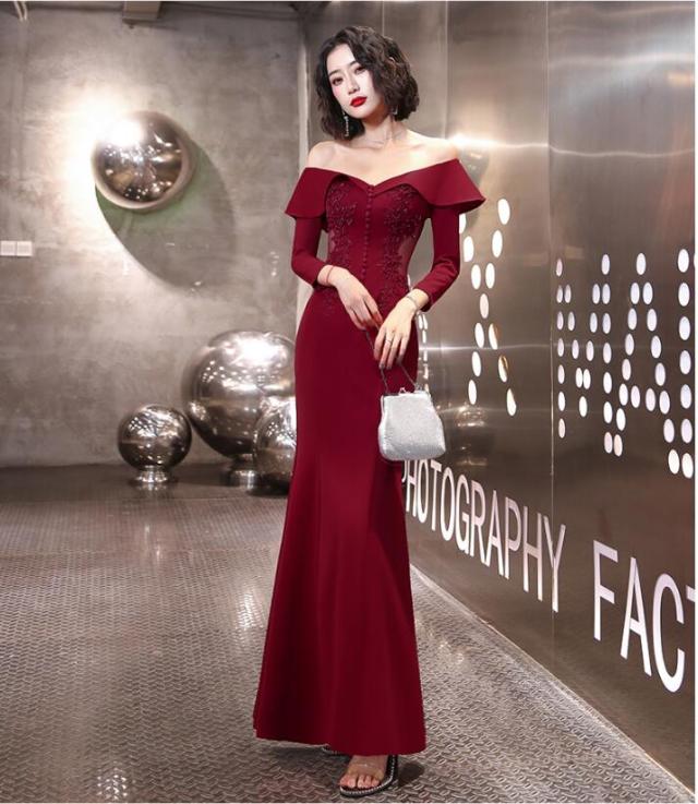 ロングワンピース 着痩せ 発表会 パーティードレス 二次会 長袖 オフショルダー 演奏会 成人式 エレガント 司会 結婚式 タイトワンピーの通販はau Pay マーケット ヒナギクファッション