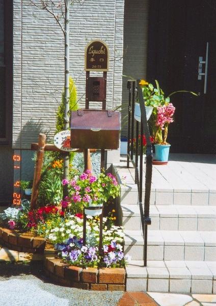 ポスト 郵便受け 機能門柱 郵便ポスト デザインポスト 表札 インターホン ロートアイアン+銅製ポストPA-７型レトロ機能門柱 ２の通販は