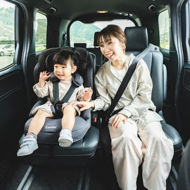 コンビ Combi ジョイトリップ アドバンス プラス Joytrip Advance plus エッグショック SC チャイルドシート＆ジュニアシート 送料無料生後15か月から12歳頃まで R129適合 ISOFIX 長く使える 軽量 軽い ベビー用品_1