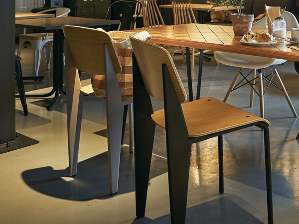 東谷 / チェア (ブラック) (W42×D56×H81×SH48) (送料無料[北海道・沖縄送料別]) 東谷 ⁄ チェア (ブラック) (W42×D56×H81×SH48) (送料無料[北海道・沖縄