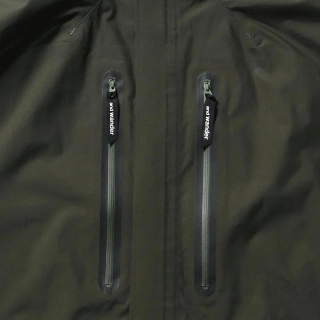 and wander アンドワンダー 2.5L ハイカーレインジャケット 5745911003