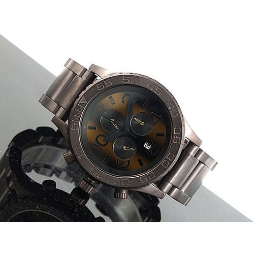 取扱店舗限定アイテム 【超美品】NIXON 42-20 CHRONO 腕時計 A037-1073