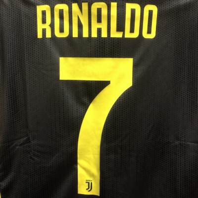 大人用 A116 19 ユベントス Ronaldo 7 ロナウド 黒黄 ゲームシャツ パンツ付 サッカー チームオーダー ユニフォーム 上下セットの通販はau Pay マーケット 激安サッカーロロショップ