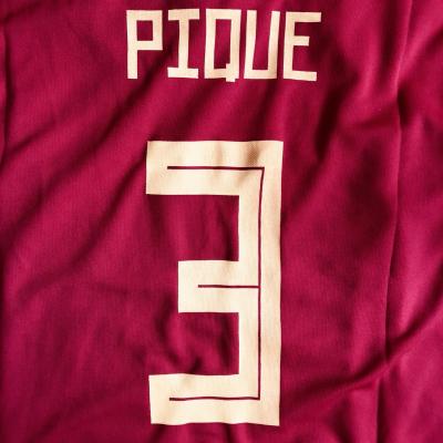 子供用 K014 19 スペイン Pique 3 ピケ 赤 ゲームシャツ パンツ付 サッカー キッズ ジュニア ユニフォーム 上下セットの通販はau Pay マーケット 激安サッカーロロショップ