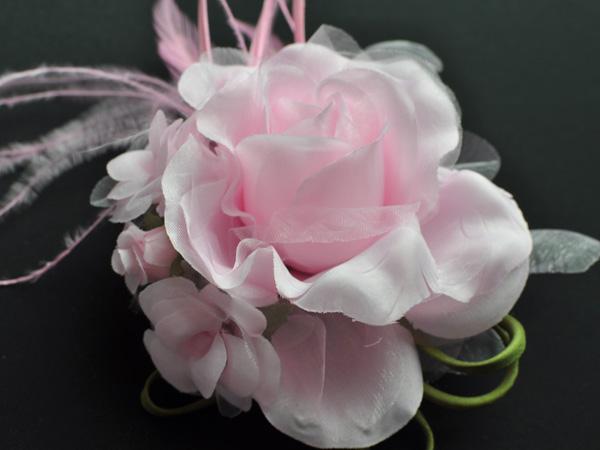 【新品】羽づかいコサージュ★花びら 大きめコサージュ ブローチ 緑系 茶系 ダークグリーン パーティー 定形外郵便送料無料 コサージュ フォーマル 卒業式 卒園